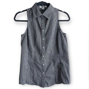 Jennifer & Grace • Black & White Sleeveless Gingham Button Down Shirt
